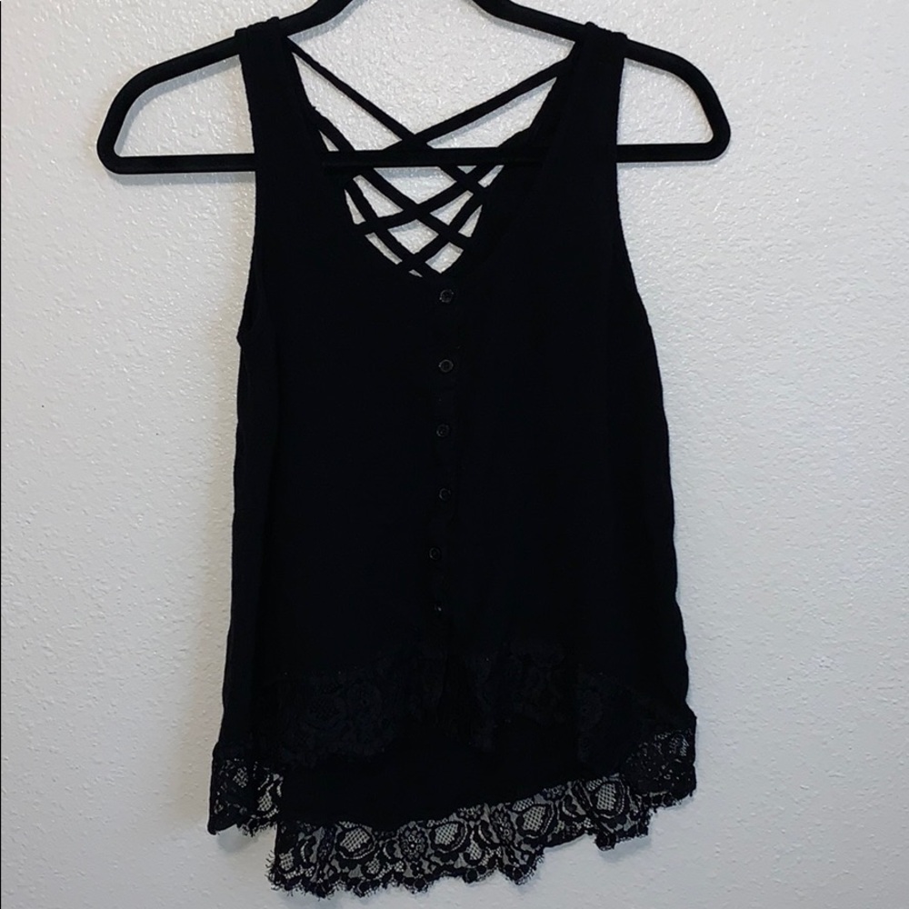 Women’s Kirra black button up high low lace tank M